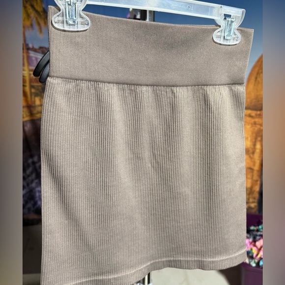 OQQ skirt - Picture 1 of 2